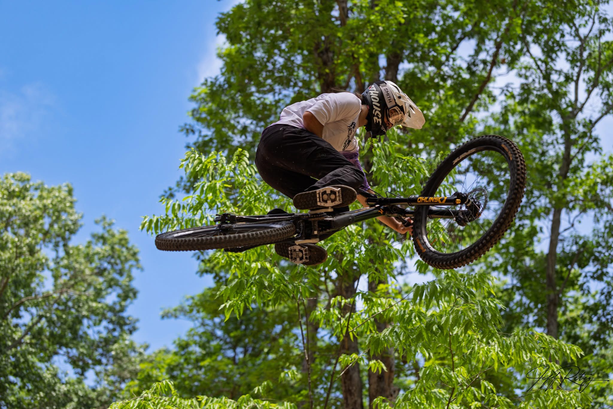 HYPER JUMP JAM